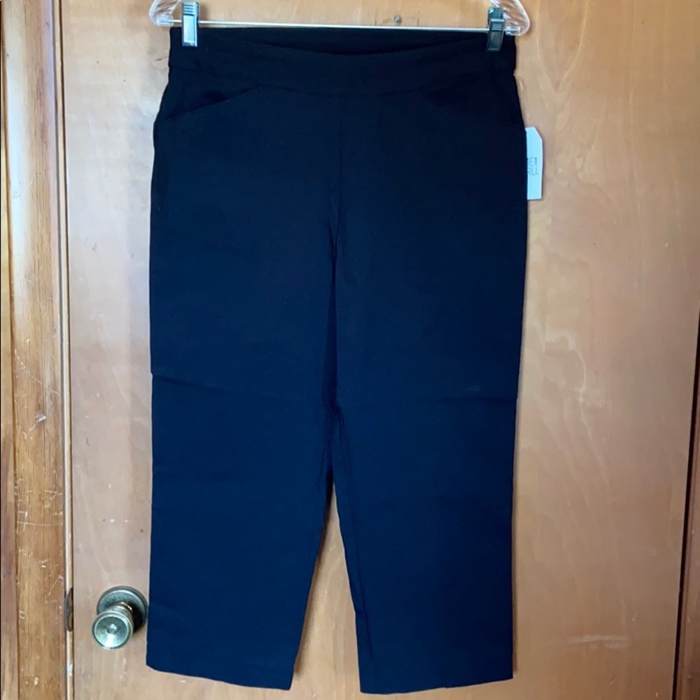 Time and Tru Capri stretch mid-rise pants